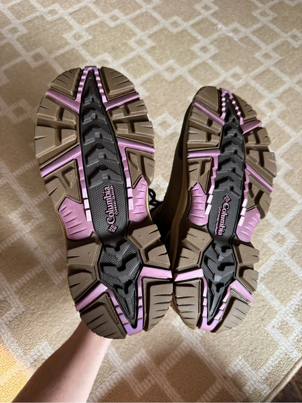 Columbia durable 200g $140